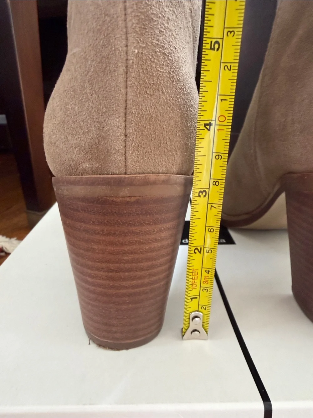 Dolce Vita “Spade” Pointed Toe Block Heel Booties in Mushroom Suede Sz 9